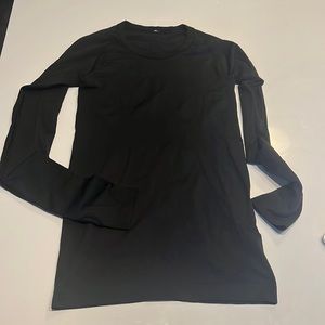 Lululemon swiftly long sleeve size 4